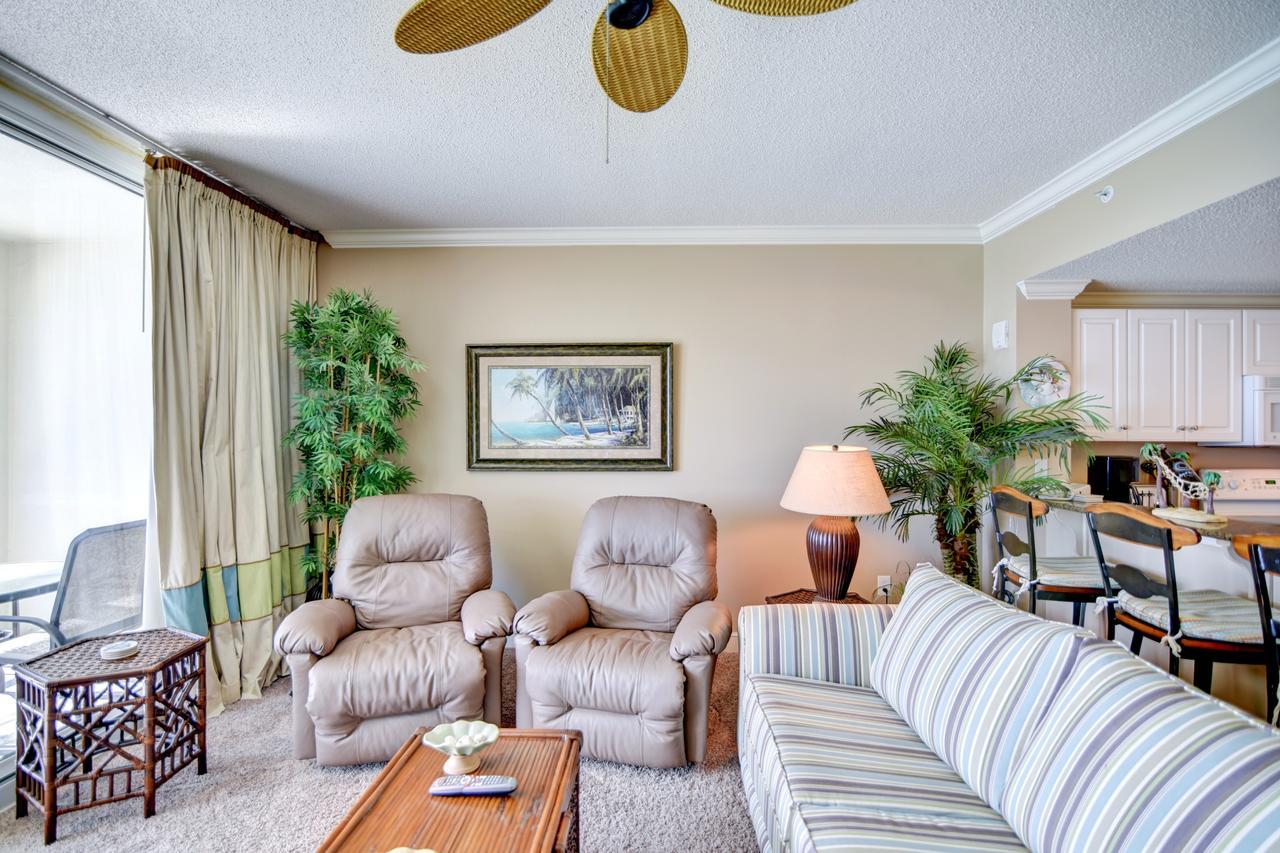 Majestic Beach Resort Panama City Beach Exterior photo